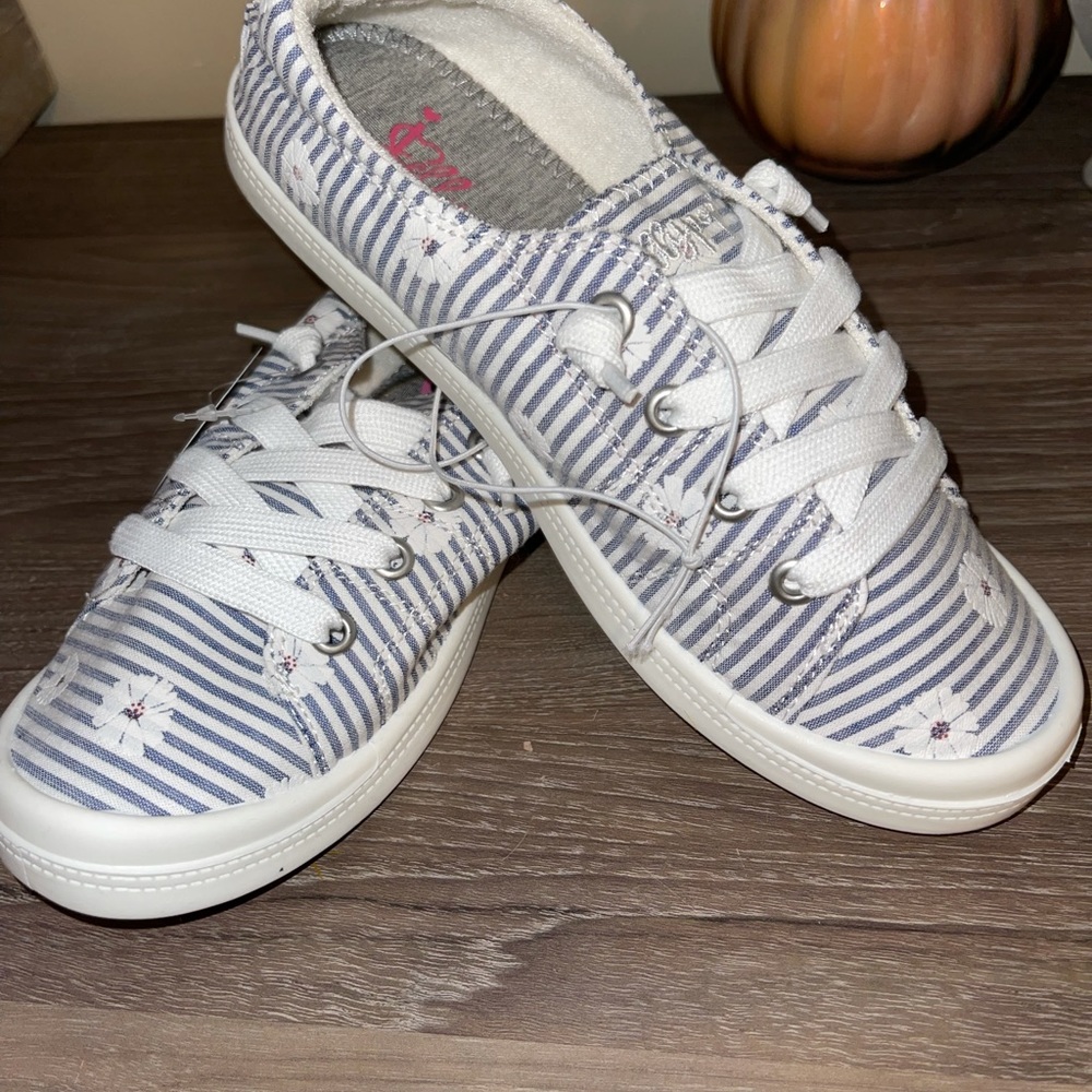 Woman’s Jellypop striped / white floral sneaker - Picture 2 of 13